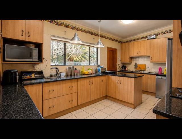 3 BEDROOM HOUSE FOR SALE IN PELLISSIER